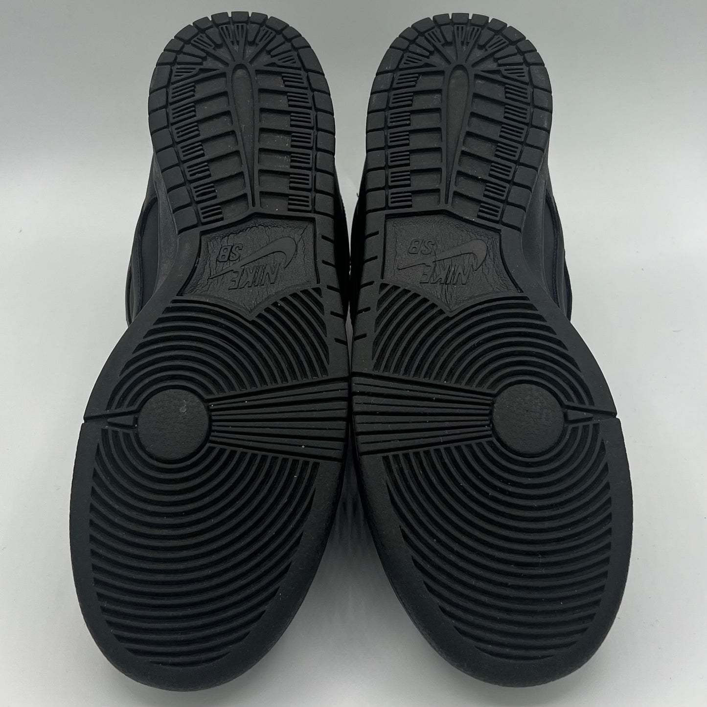 Nike SB Dunk Low Pro Triple Black