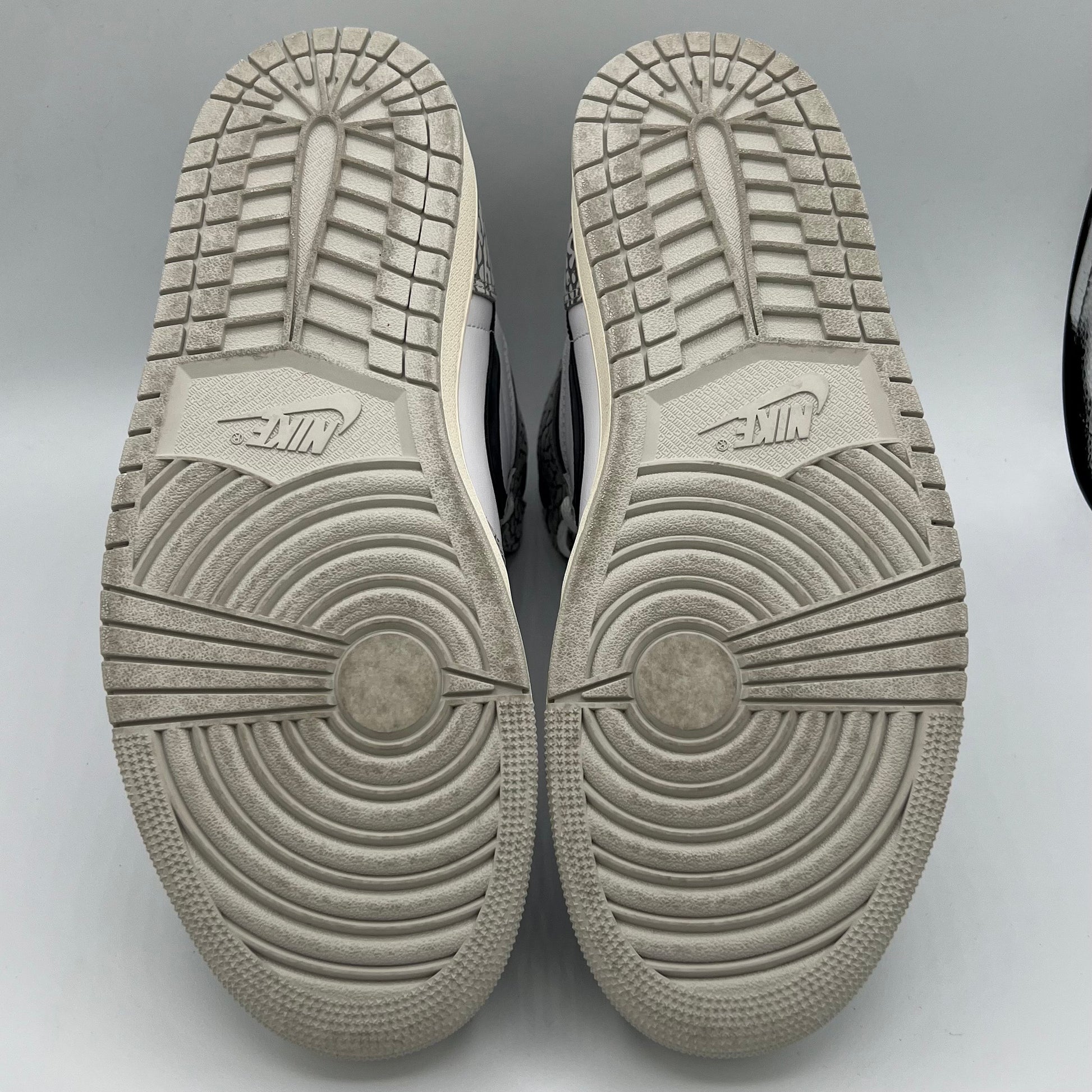 Jordan 1 Retro High OG White Cement