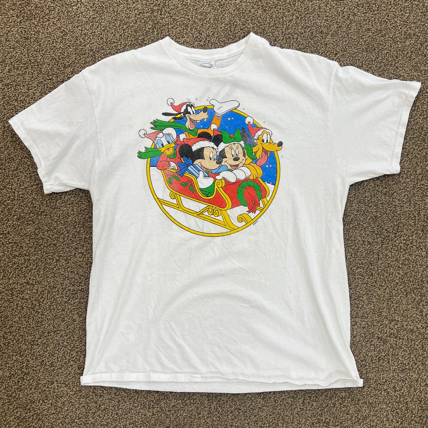 Vintage Disney Mickey Mouse & Friends Christmas Tee