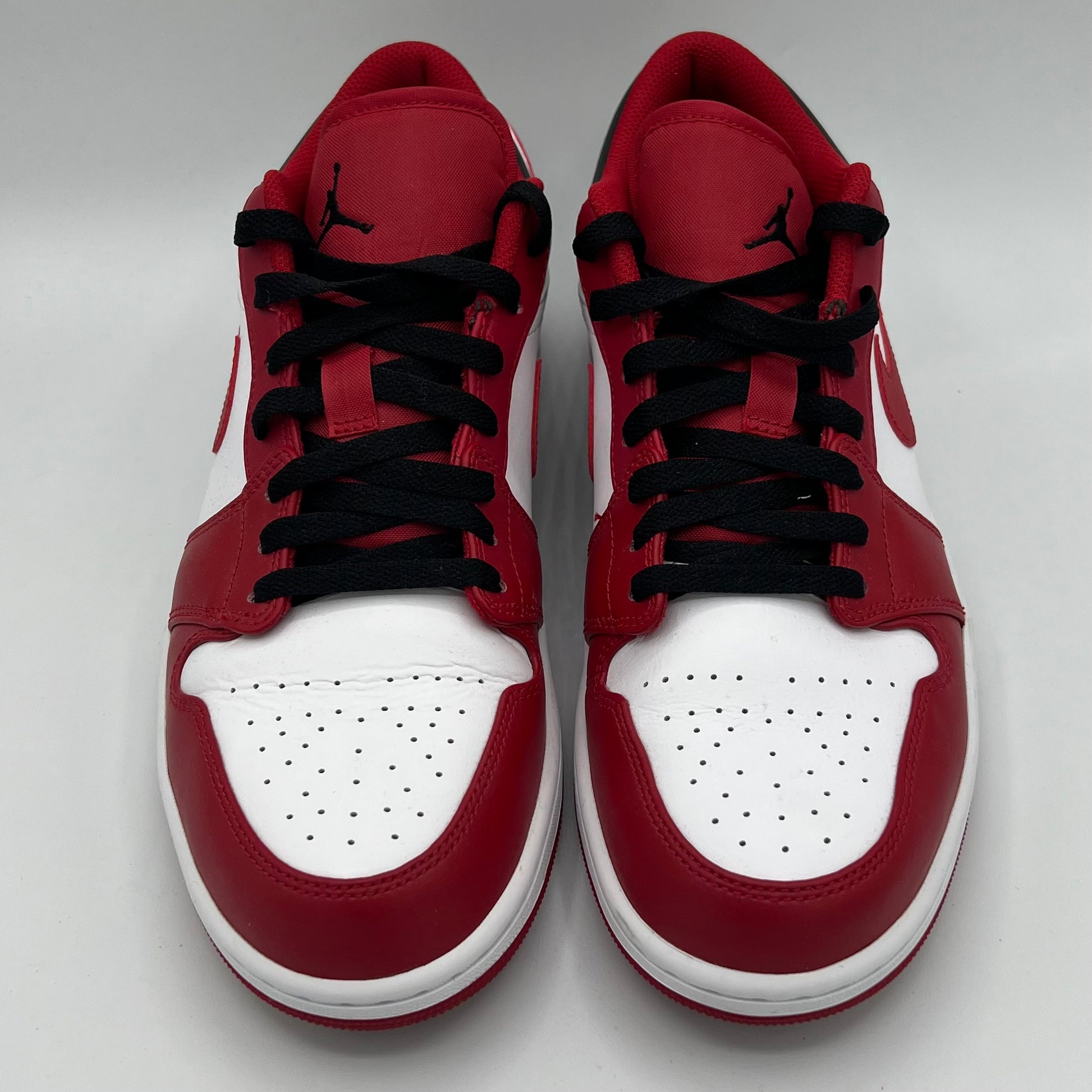 Jordan 1 Low Bulls