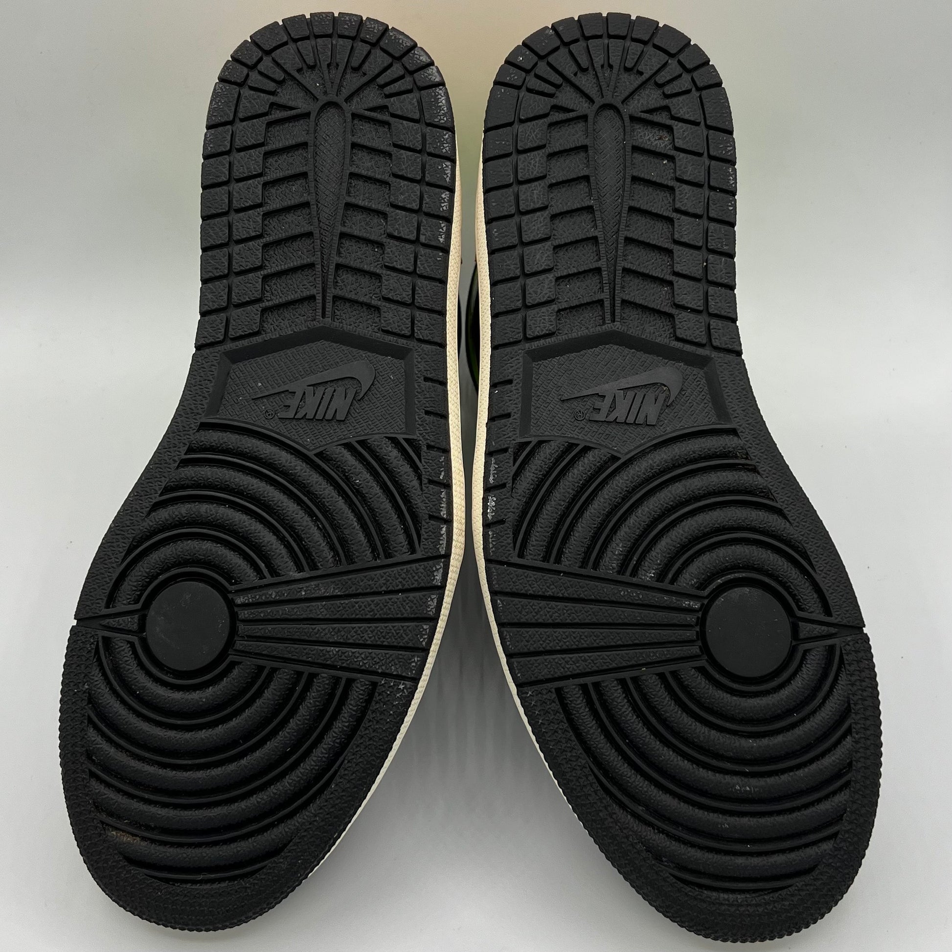 Jordan 1 Retro High White Black Volt University Gold